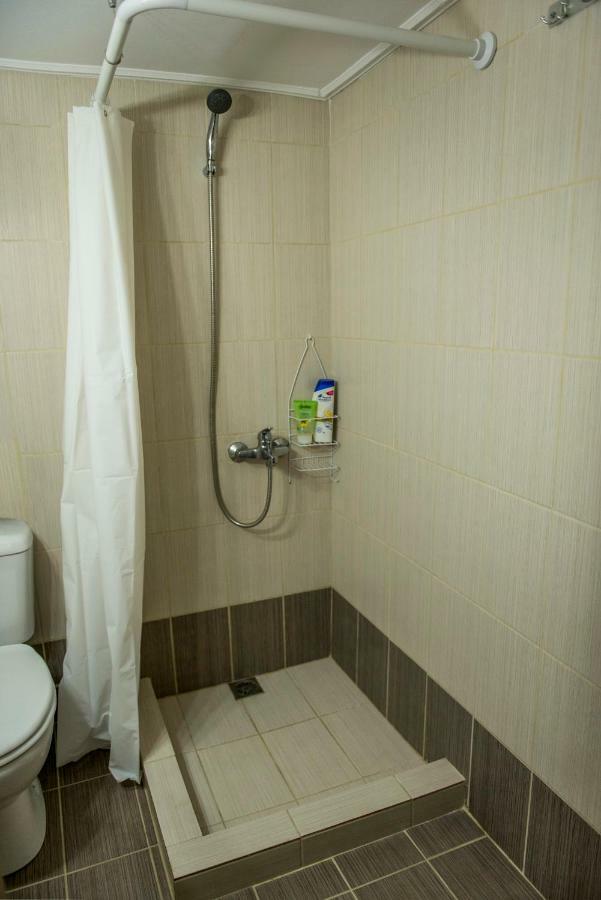 Athenshub - Across Metro Station Apartment ภายนอก รูปภาพ